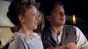 Felicity King (Gema Zamprogna), Stuart McRae (David Ferry) (v.l.) Felicity King (Gema Zamprogna), Stuart McRae (David Ferry) (v.l.)