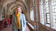 Tracy Borman, Chefkuratorin des Historic Royal Palaces, in der Great St. Bartholomew Kirche