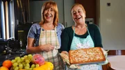 Zu Tisch in... La Garrotxa Staffel 1 Folge 12 Paqui und pepa haben einen Coca de Liardons gebacken