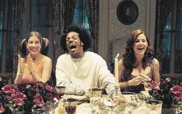 Alex (Tori Spelling, l.), Shorty (Marlon Wayans) und Theo (Kathleen Robertson) am&uuml;sieren sich pr&auml;chtig - noch....