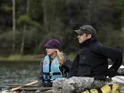 Jessi Morse (L) and Chris Morse (R) have only traveled half the distance but they know the hardest part lies in front of them.  Yukon Men (seizoen 5)