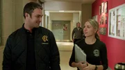 Tara Little (Brooke Nevin) ist neu im Chicago Fire Department und hat nur Augen f&uuml;r Kelly Severide (Taylor Kinney)!  +++