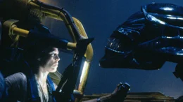 Astronautin Ellen Ripley (Sigourney Weaver) im Kampf gegen ein blutr&uuml;nstiges Alien...  +++ Die Verwendung des sendungsbezogenen Materials ist nur mit dem Hinweis und Verlinkung auf RTL+ gestattet. +++; Astronautin Ellen Ripley (Sigourney Weaver) im Kampf gegen ein blutr&uuml;nstiges Alien...  +++ Die Verwendung des sendungsbezogenen Materials ist nur mit dem Hinweis und Verlinkung auf RTL+ gestattet. +++