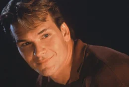 Der tote Sam (Patrick Swayze) l&auml;chelt selig ...