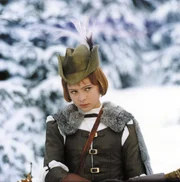 Aschenbrödel (Libuse Safránková), verkleidet als junger Jäger, beobachtet misstrauisch das Treiben des Prinzen mit seinen Freunden Kamil und Witek. Aschenbrödel (Libuse Safránková), verkleidet als junger Jäger, beobachtet misstrauisch das Treiben des Prinzen mit seinen Freunden Kamil und Witek.