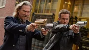L-R: Roy (Jeff Bridges) und Nick (Ryan Reynolds)