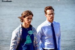 Bisher konnte sich Devon (Brenton Thwaites, l.) stets auf seinen gro&szlig;en Bruder Nick (Joel Jackson, r.) verlassen.