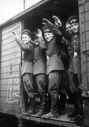 Letzter Besatzungssoldat verlässt. Österreich Letzter Besatzungssoldat verlässt. Österreich