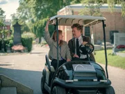 Nicholas Ofczarek als Heli Wondratschek und Julia Jentsch als Ursula Fink