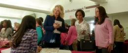 L - R: Christina Applegate als Gwendolyn, Jada Pinkett Smith als Stacy, Annie Mumolo als Vicky