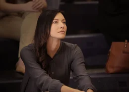 Mandy (Jessica Blackmore)
