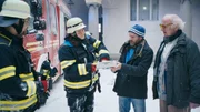 Feuerwehrfrau (Isabel Eichinger), Florian Eder (Florian Br&uuml;ckner), Herr Sorgichev (Herman van Ulzen, r.).