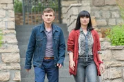 Lanner (Florian Lukas) und Carola (Anna Fischer) auf dem Weg zur Villa des Bauunternehmers.