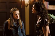 Lorelai (Lauren Graham, r.) und ihre Tochter Rory (Alexis Bledel) Lorelai (Lauren Graham, r.) und ihre Tochter Rory (Alexis Bledel)