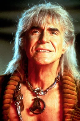 Der Khan (Ricardo Montalb&aacute;n) ist zur&uuml;ckgekehrt, um sich an seinem Erzfeind Kirk zu r&auml;chen.