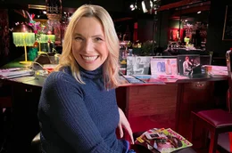 Der Film "Merci, Udo - Songs f&uuml;r die Ewigkeit von Udo J&uuml;rgens" von Melanie Didier w&uuml;rdigt dieses gro&szlig;e Werk Udo J&uuml;rgens mit seinen sch&ouml;nsten und bedeutendsten Liedern. - Moderatorin Andrea Grie&szlig;mann ist Fan von Udos Musik - "Merci Cheri&eacute;" ist ihr Lieblingslied von Udo J&uuml;rgens.