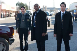 John Patrick Amedori (Agent Mitchell), Forest Whitaker (Agent John Bannister), Daniel Henney (Phil Hayes).