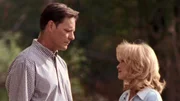 Erskine (Chris Mulkey), Ada (Barbara Mandrell) (v.l.) Erskine (Chris Mulkey), Ada (Barbara Mandrell) (v.l.)