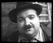 „Der Herr Karl": Helmut Qualtinger. „Der Herr Karl": Helmut Qualtinger.