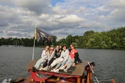 Von links: Alexa, Luise, Feli, Toni und Anna. Einkaufen oder einfach eine Tour bei Sonnenschein - so fühlt sich Freiheit an! Von links: Alexa, Luise, Feli, Toni und Anna. Einkaufen oder einfach eine Tour bei Sonnenschein - so fühlt sich Freiheit an!
