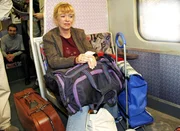 Helga (Ulrike Mai) leidet - es f&auml;llt ihr schwer, mit ihrem Entschluss, sich von Bernd zu trennen, zu leben.