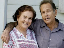 ARD EINE LIEBE IN KUBA, Deutschland 2007, Regie Peter Kahane, am Samstag (16.02.13) um 13:30 Uhr im Ersten. Antonio Ortega Diaz (Rolando Nunez Nario) und seine Frau Elviera Gonzales Ruiz (Amada Morado Aguiar) f&uuml;hlen sich wohl auf ihrem Grundst&uuml;ck und denken nicht daran zu verkaufen.