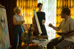 L-R: Margaret Keane (Amy Adams), Walter Keane (Christoph Waltz) und DeeAnn (Krysten Ritter)