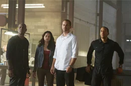 V.l.: Roman (Tyrese Gibson), Letty (Michelle Rodriguez), Brian (Paul Walker) und Tej Parker (Chris "Ludacris" Birdges) sind inzwischen zu einer Familie zusammengewachsen und nehmen gemeinsam den Kampf gegen den rachs&uuml;chtigen Shaw auf.
