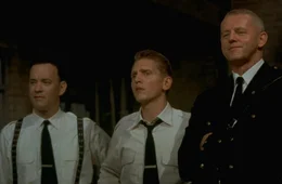 Obwohl Dean (Barry Pepper, M.), Brutus Howell (David Morse, r.) und Paul (Tom Hanks, l.) bereits seit langem im Todestrakt eines Gef&auml;ngnisses arbeiten, ger&auml;t ihr Leben eines Tages total durcheinander ...
