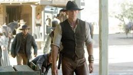 Jake Lonergan (Daniel Craig) will eine Westernstadt vor Aliens retten