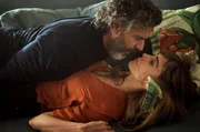 Néstor (Leonardo Sbaraglia) und Macarena (Irene Arcos). Néstor (Leonardo Sbaraglia) und Macarena (Irene Arcos).