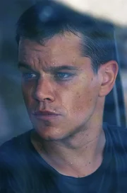 Pl&ouml;tzlich ist Jason Bourne (Matt Damon) wieder im Visier von skrupellosen Killern und dem CIA ...