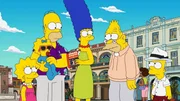 Da niemand es schafft, Grampa zu helfen und seine Schmerzen zu lindern, reisen Homer (3.v.l.), Marge (3.v.r.), Lisa (l.) Bart, (r.) und Maggie (2.v.l.) gemeinsam mit ihm nach Kuba ...