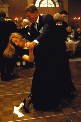 L-R: Ein eingespieltes Team: Dr. Diana Reddin (Emma Thompson) und Dr. Alexander Hesse (Arnold Schwarzenegger)