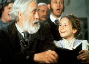 Der kleinen Heidi (Noley Thornton) gelingt es, den griesgrämigen Großvater (Jason Robards) in ihren fröhlichen Bann zu ziehen. Der kleinen Heidi (Noley Thornton) gelingt es, den griesgrämigen Großvater (Jason Robards) in ihren fröhlichen Bann zu ziehen.