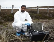 Dr. Marcus Summer (Kingsley Ben-Adir)