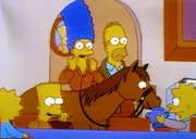 Marge (Mi.) ist entsetzt: ein Pony im Haus!