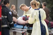 Owen Hunt (Kevin McKidd, l.); Dr. Teddy Altman (Kim Raver, r.)