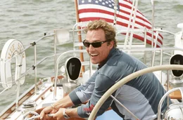 Bei Tripp (Matthew McConaughey) muss man etwas nachhelfen, damit er endlich die weite Welt erkundet und das elterliches Nest verl&auml;sst ...