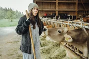 Katja Baumann (Simone Thomalla) macht sich Sorgen um die verschwundenen Eltern, um deren Hof sie sich nun k&uuml;mmert.