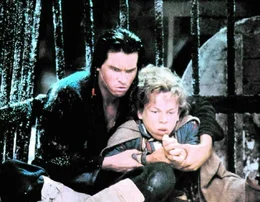 L-R: Madmartigan (Val Kilmer) und Willow Ufgood (Warwick Davis)