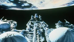 Die Crew des Weltraumfrachters befindet sich im Jahr 2037 auf dem R&uuml;ckweg zur Erde, als ihr Schiff ein Notsignal empf&auml;ngt.