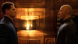 Jakob Toretto (John Cena, l.) und Dominic Toretto (Vin Diesel, r.)  +++ Die Verwendung des sendungsbezogenen Materials ist nur mit dem Hinweis und Verlinkung auf RTL+ gestattet. +++