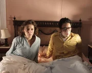 Beate Klarsfeld (Angela Camara) und Serge Klarsfeld (Alex Palermo)