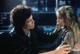 Sigourney Weaver, Carrie Henn