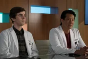 L-R: Dr. Shaun Murphy (Freddie Highmore) und Alex Park (Will Yun Lee)