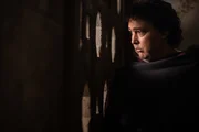 Livia helps Gaius retain power over the Senate despite her secret mission to restore the Republic.