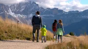 Die Dolomiten, Meran und Bozen: Eine Reise in eine atemberaubende Berglandschaft und zu alpenl&auml;ndischer K&uuml;che.