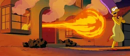 Als Marge (r.) vor dem Feuerball aus ihrem Haus fl&uuml;chtet, ahnt sie schon, wer daf&uuml;r verantwortlich ist ...