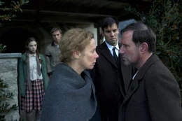 Das Bauernpaar B&ouml;siger Stefan Kurt (r.), Katja Riemann (l.)